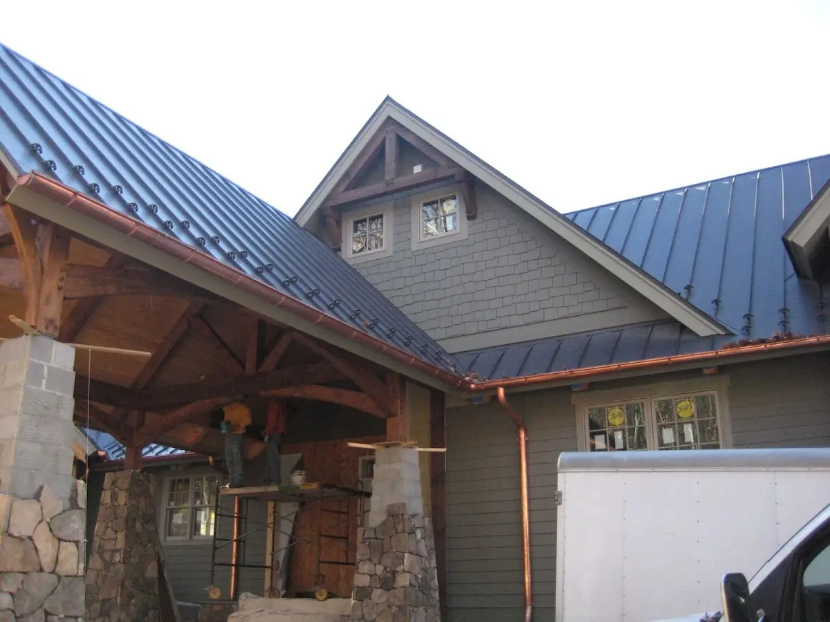 Craftsman Roofing team delivering quality roofing work in American Beauty Gardenhomes